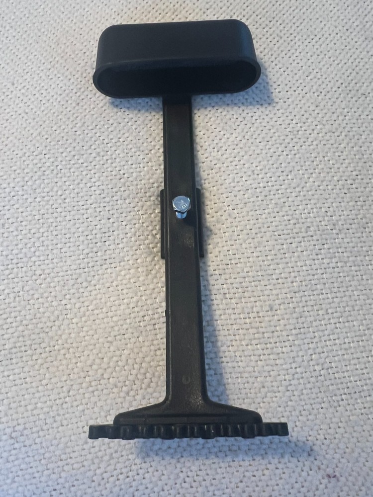 Plastic 6 Arrow Quiver