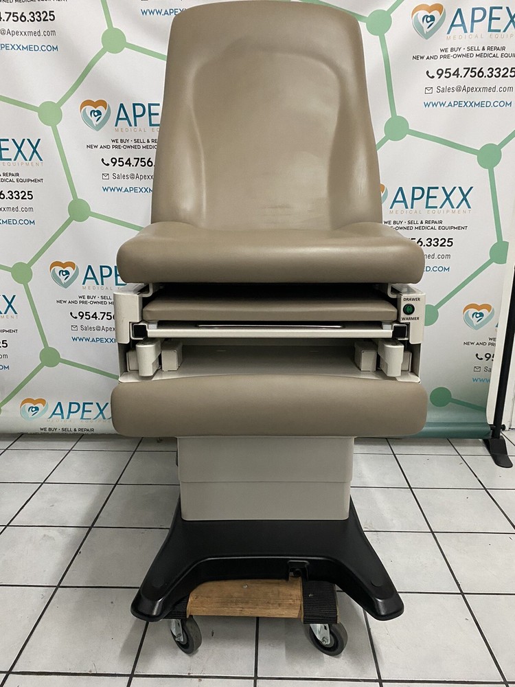 UMF 4070 Power Table , Foot & Hand Controls