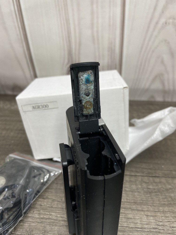 Array AGR300 3-Channel UHF Transmitter (Battery READ) As Is