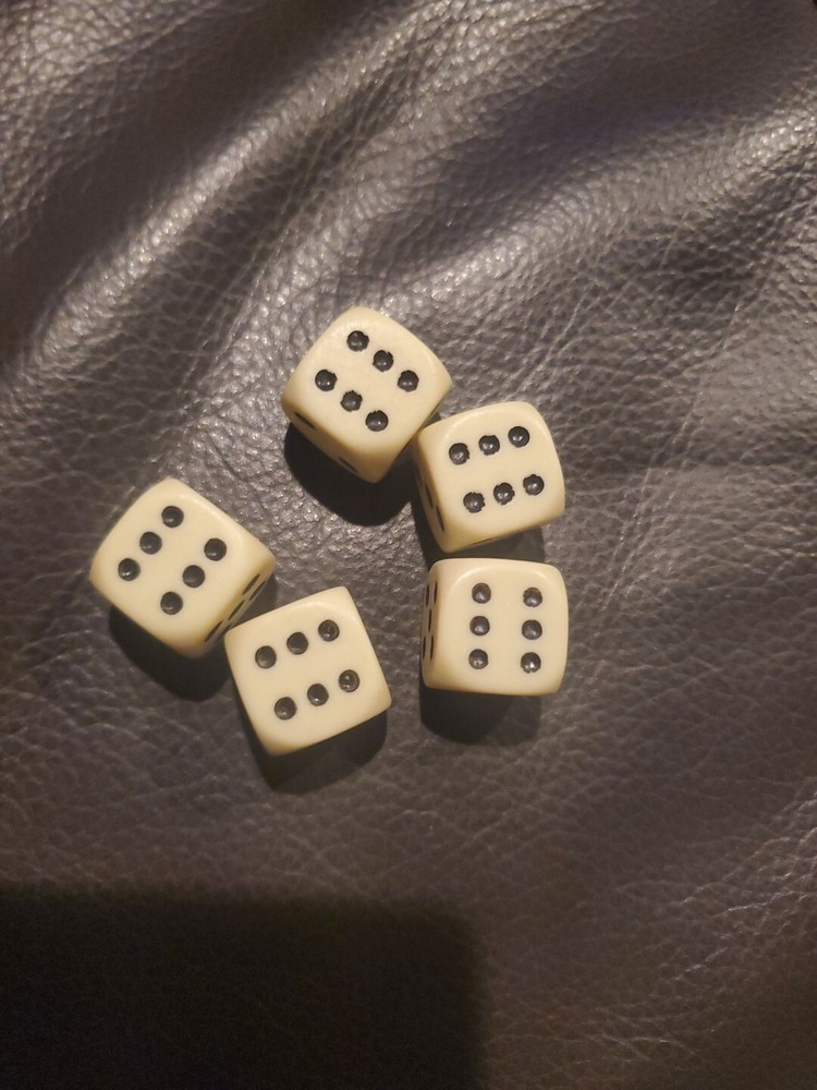 5 Bakelite Amber Dice