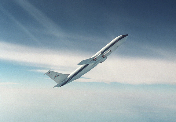 NASA REDUCED GRAVITY RESEARCH PROGRAM VOMIT COMET KC-135A : WEIGHTLESS WONDER
