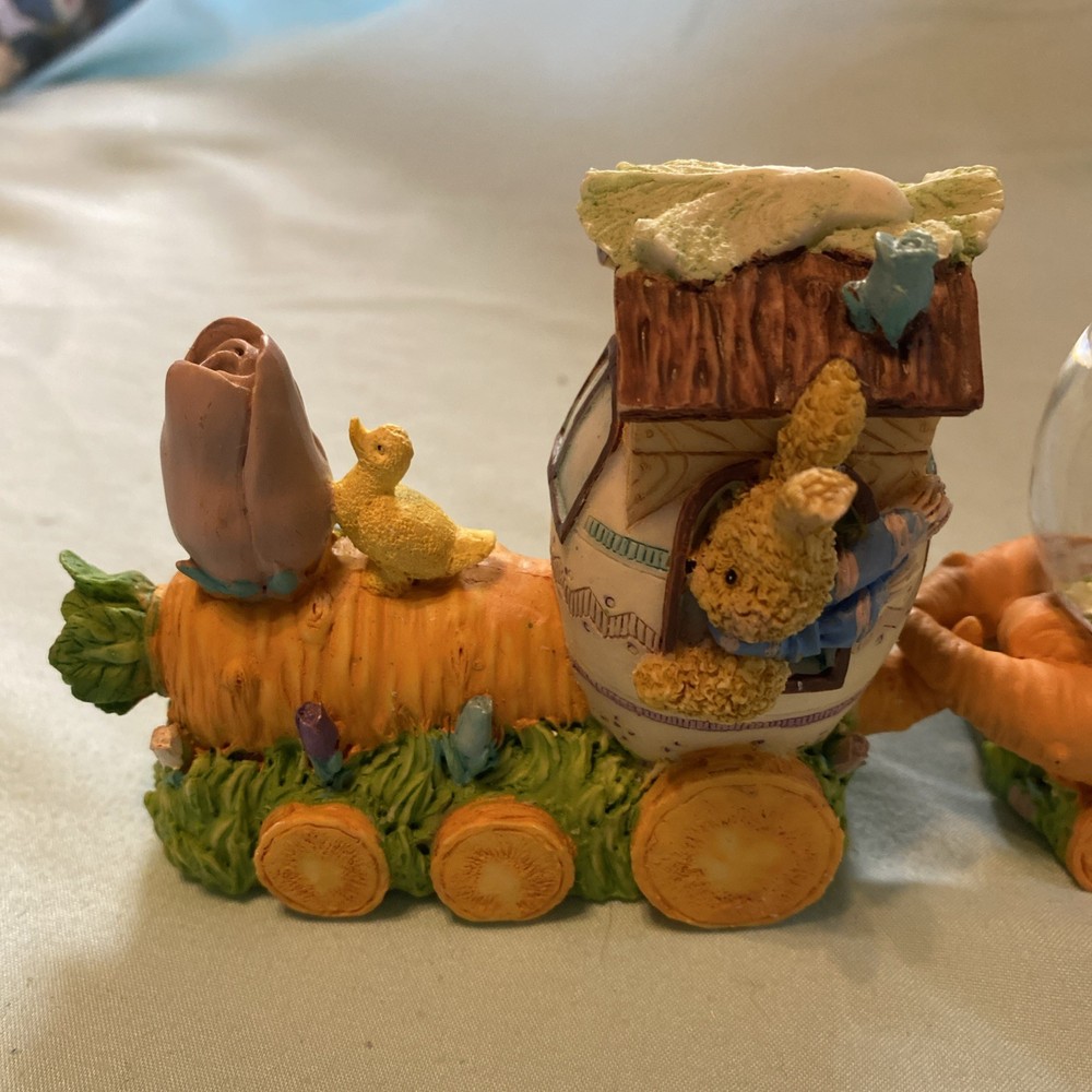 Easter Carrot Snow Globe Train