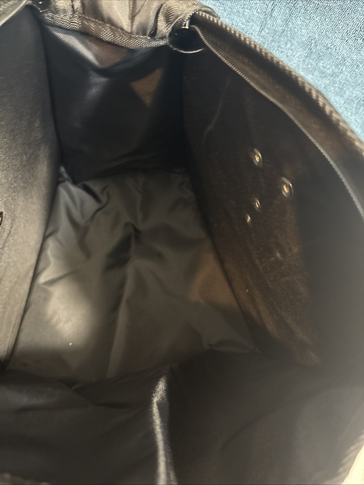 Replacement storage bag for a 3-wheel rollator walker.