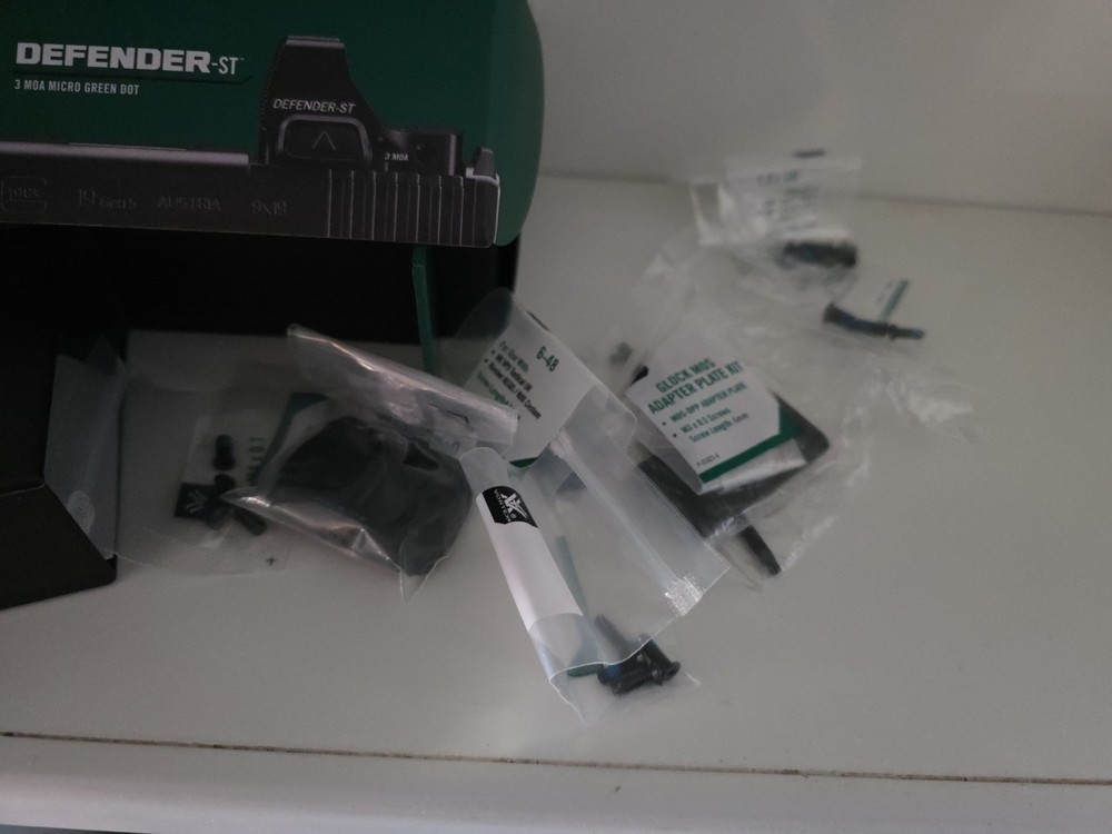 Vortex Defender-ST 3 MOA Green Dot Sight with Pick Mount
