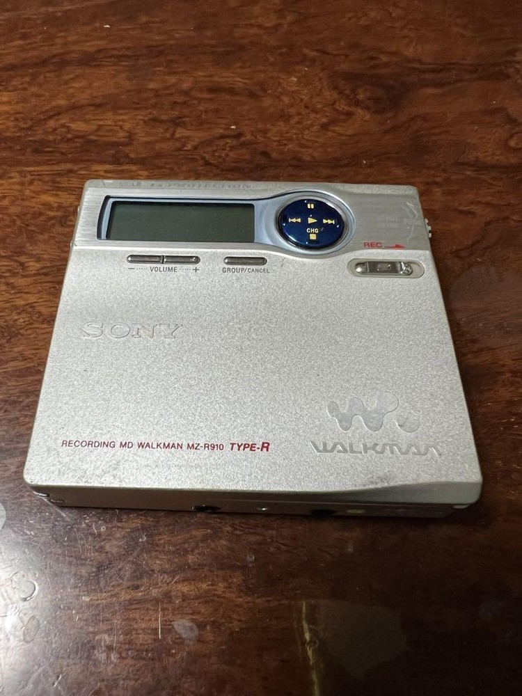Sony MZ-N910 Silver MD Walkman Portable Player Tested Working With Controller