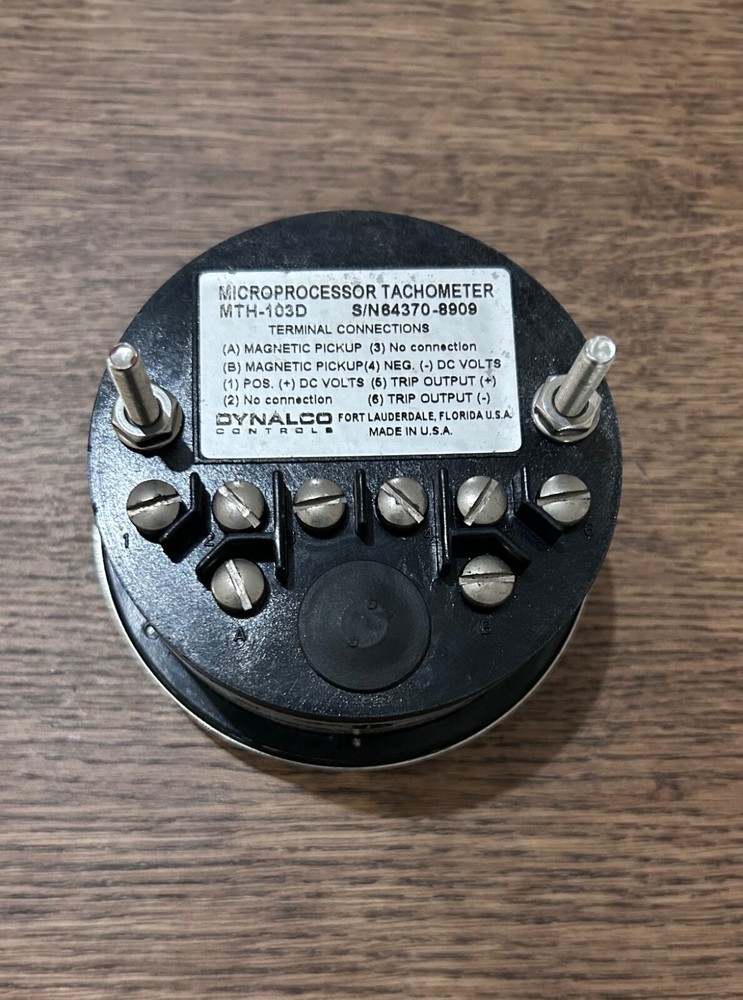 DYNALCO CONTROLS MTH-103D MICROPROCESSOR TACHOMETER MTH-103D