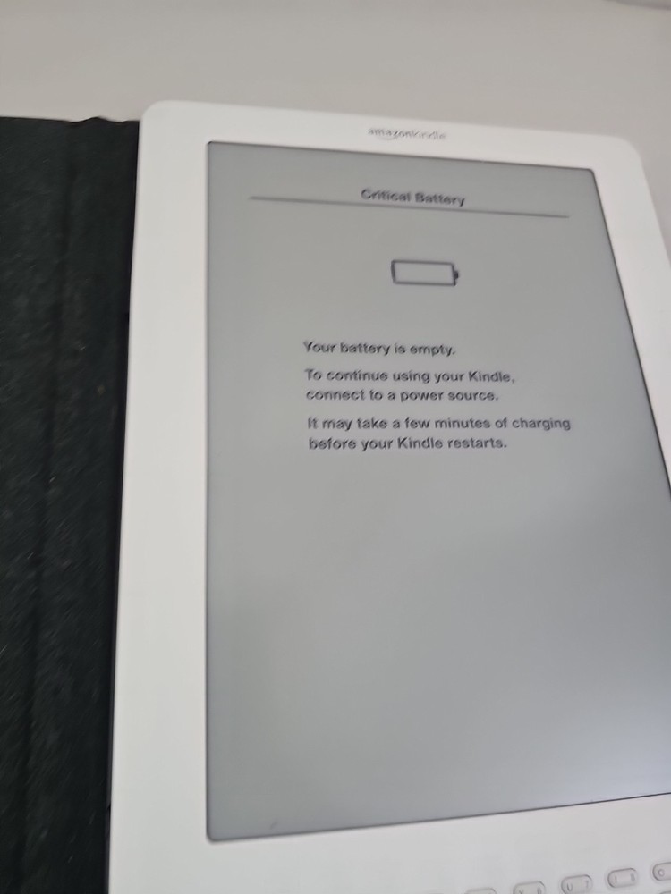 Amazon Kindle DX 2nd Gen Graphite D00801 Needs Power Cord