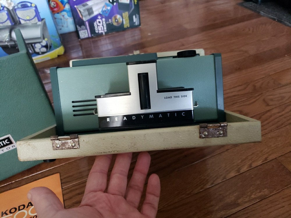 Vintage Kodak Readymatic 500 Slide Projector Model B Tested with Carrying Case
