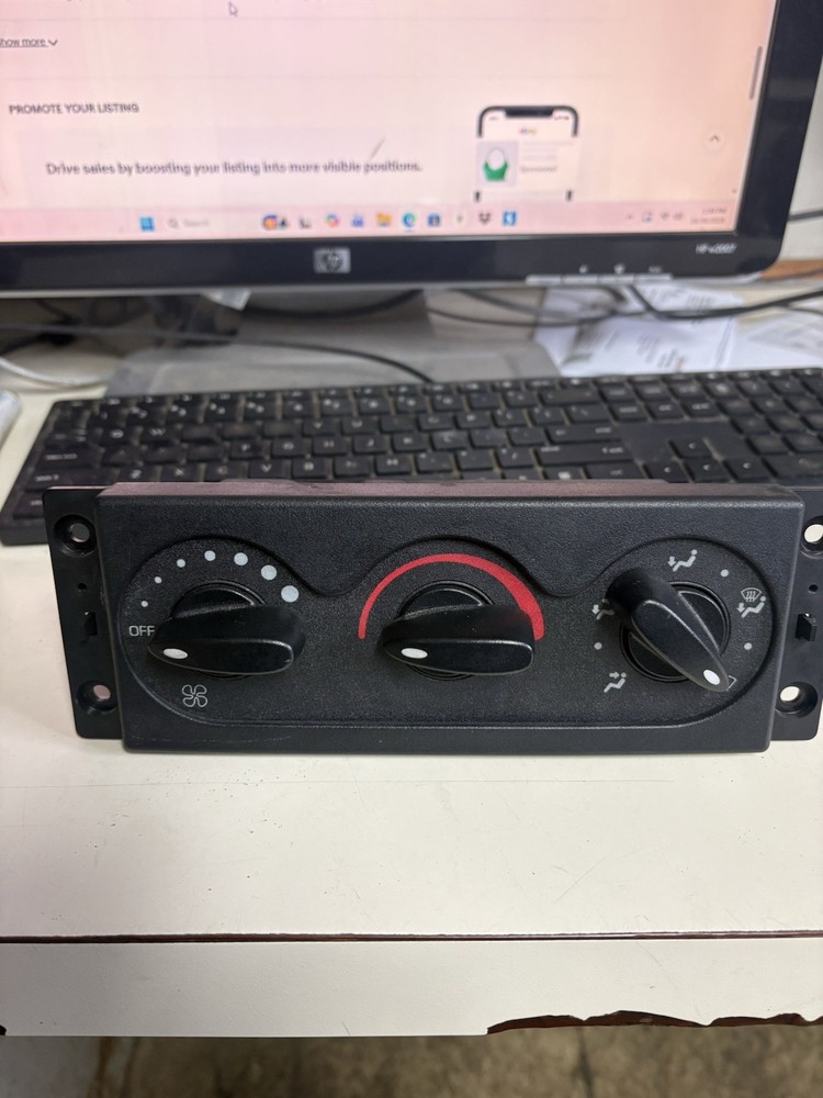 International Prostar 3827581C1 Temperature Control (190)