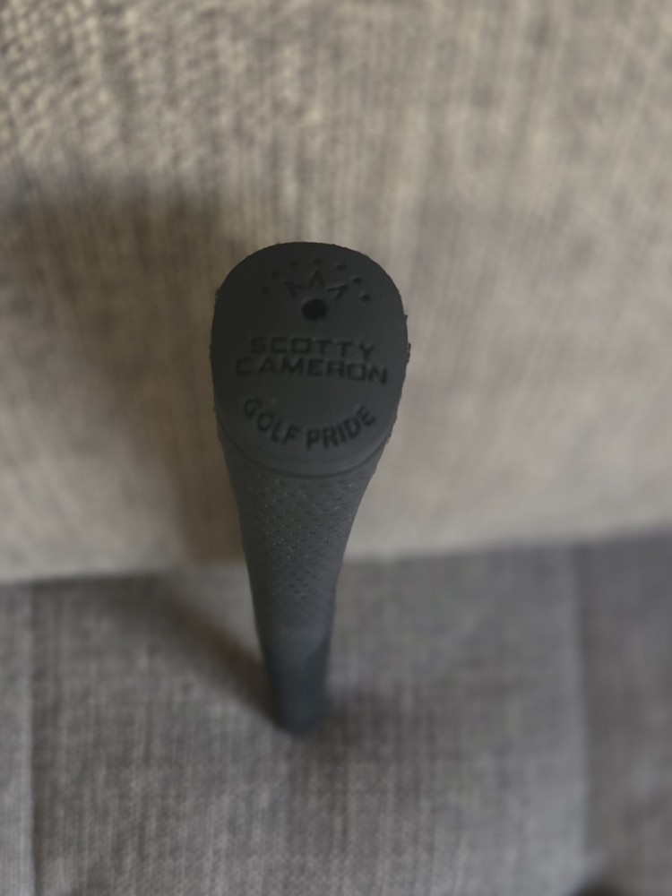 USED Professional pull black Pistolini Putter Grip