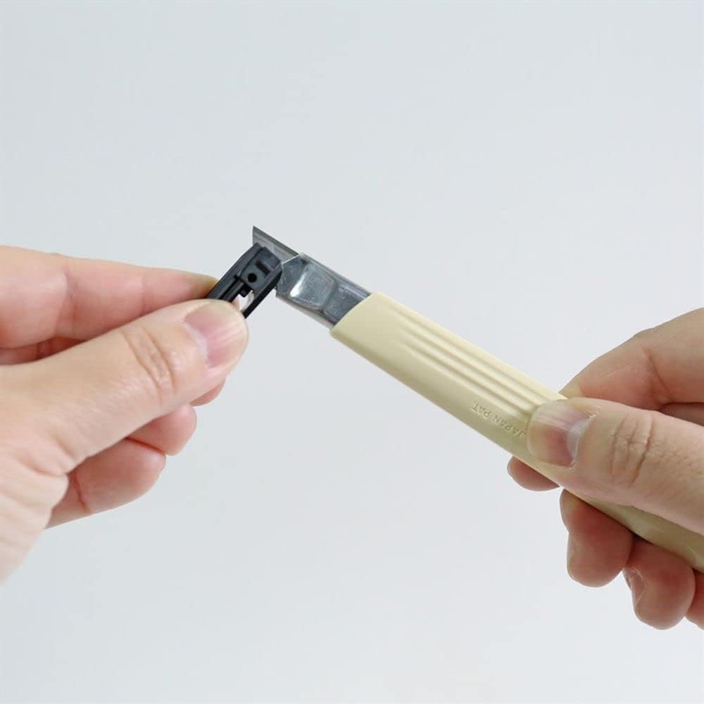 Auto Lock Utility Knife ABS Grip Multi Color 9mm