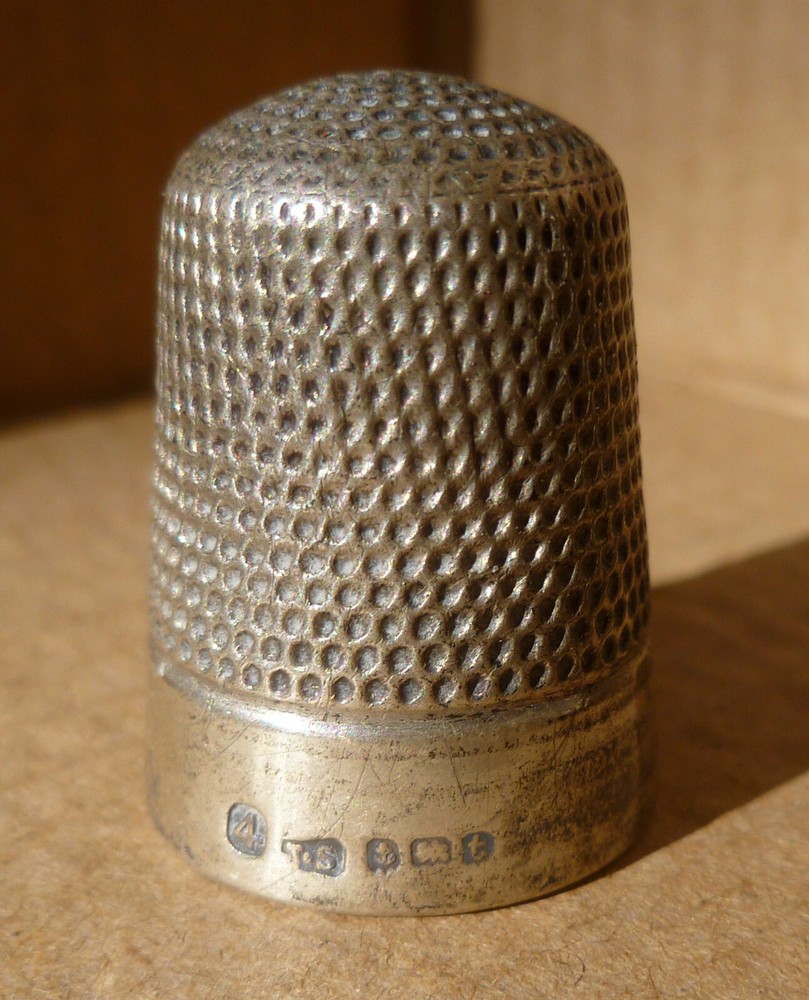 Sterling Silver Thimble JS Birmingham 4