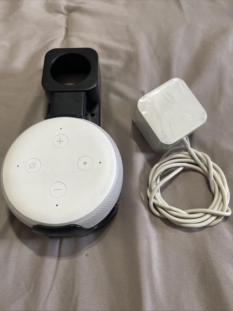 Amazon Echo Dot 3rd Generation C78MP8 Smart Speaker Alexa White Cord & Mount