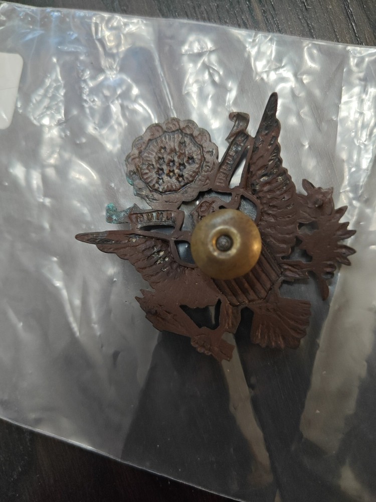WWII Eagle Screw Back Epluribus Unum Military Hat Badge