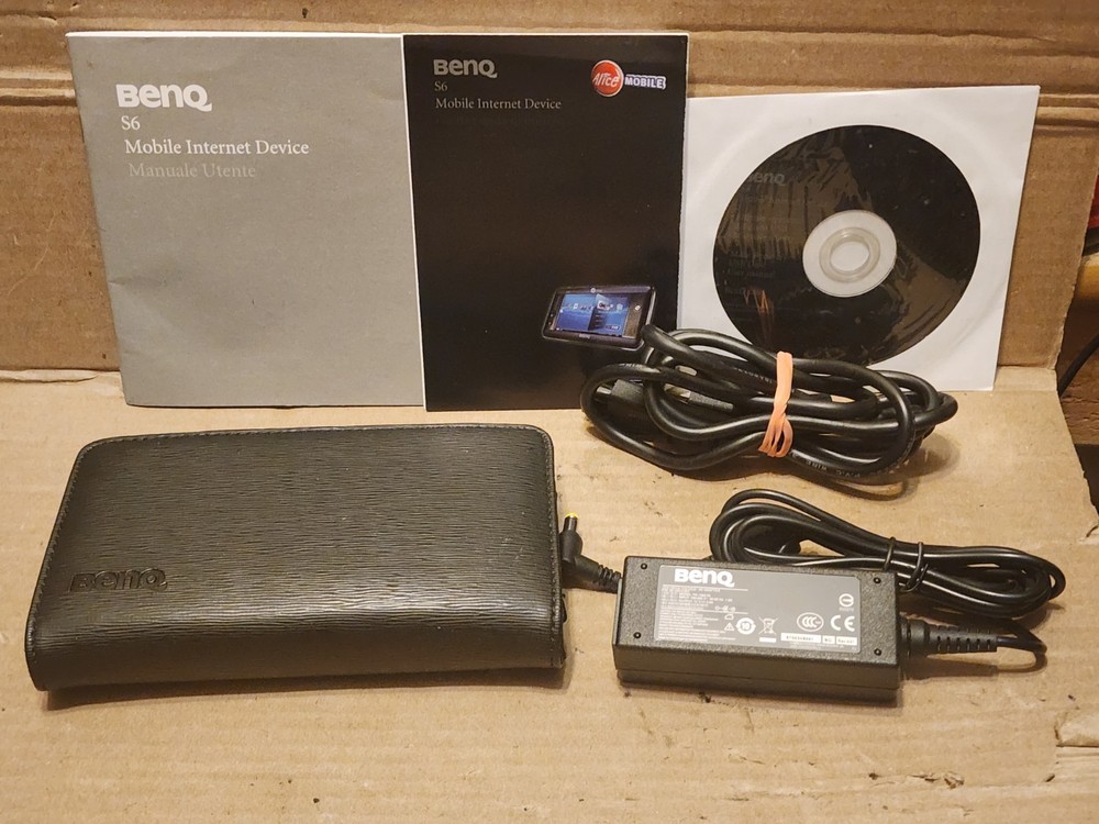 BenQ S6 Mid Touchscreen Multimedia Tablet PC Mobile Internet Device Intel Atom