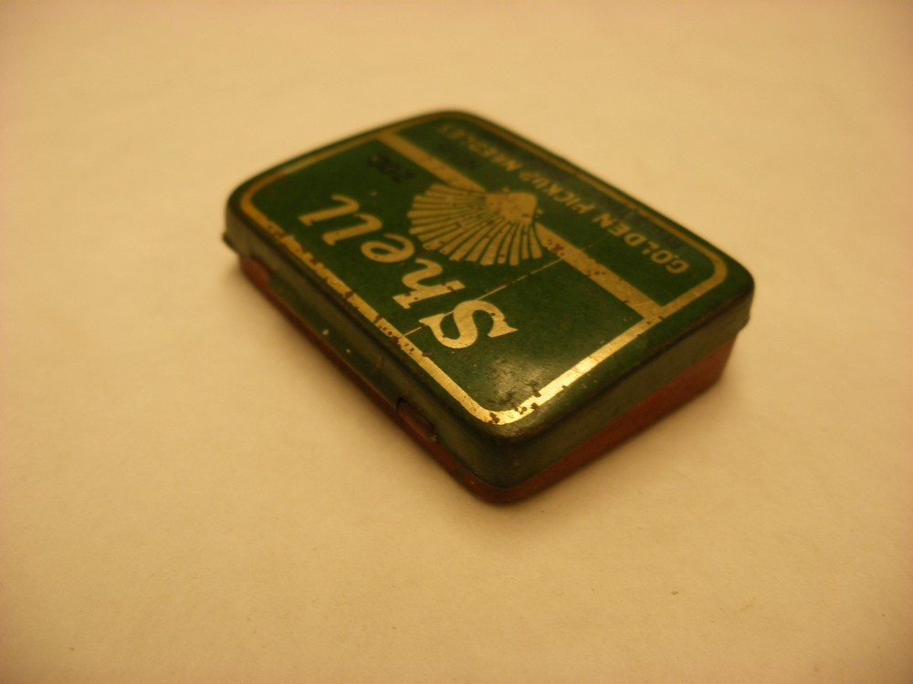 Phonograph Victrola Gramophone - Needle Tin - Shell Golden Pickup