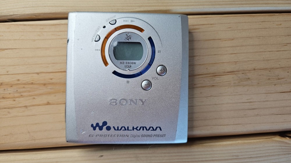 Sony MZ-E606W MDLP Minidisc Player - Tested and Fully Working - Player Only