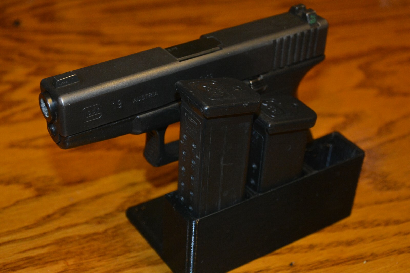 Pistol & Magazine Stand for Glock 17, 19 and 26 Handgun. Gun Storage Holder.