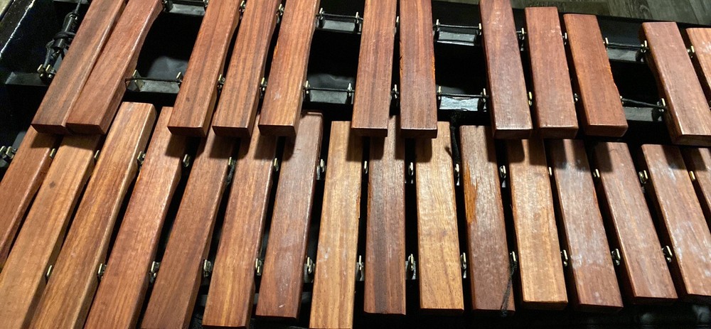 full xylophone with stand and bag and mallets