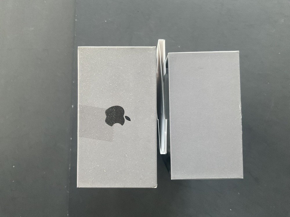 Iphone 8 2018 64 Gb Space Grey BOX ONLY With Stickers, Insert Papers