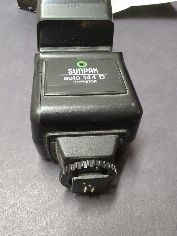 Vintage Sunpak Multi Dedicated Thyrisor 144D Auto Camera Flash