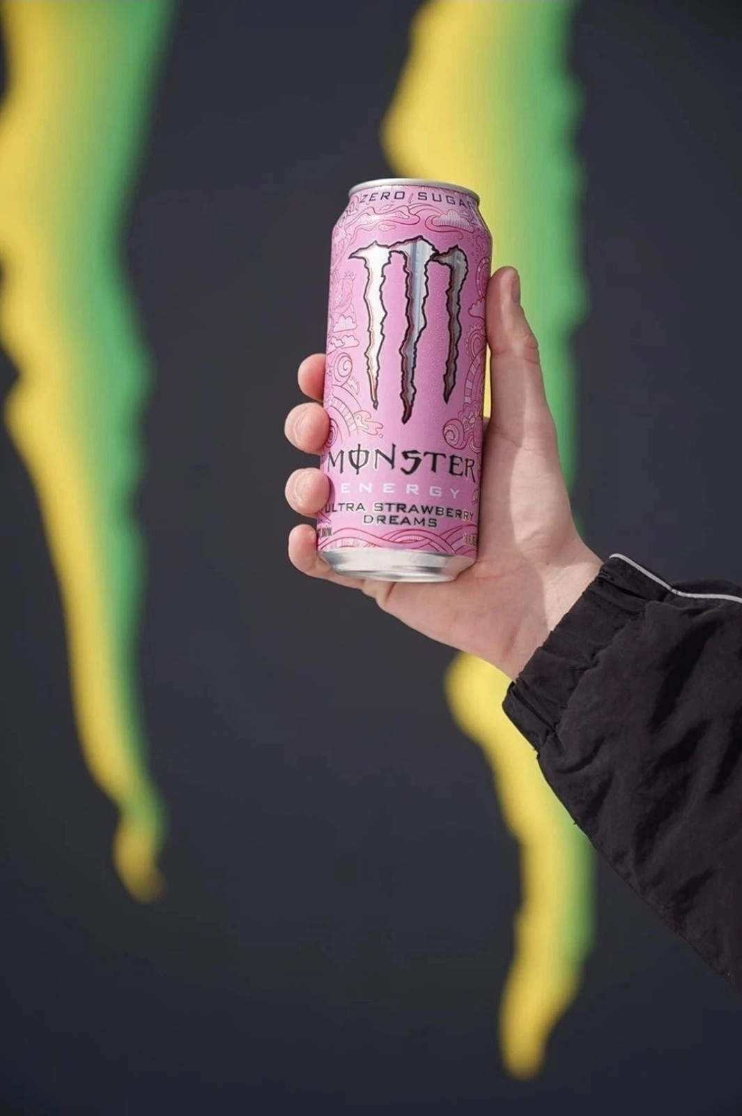 Monster Energy Ultra Strawberry Dreams, Sugar Free Energy Drink, 16 Ounce (Pack