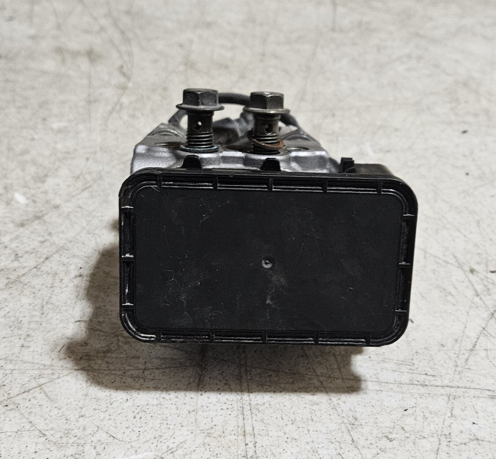 2018 Indian Chieftain ABS Pump Control Module Unit System 2204981