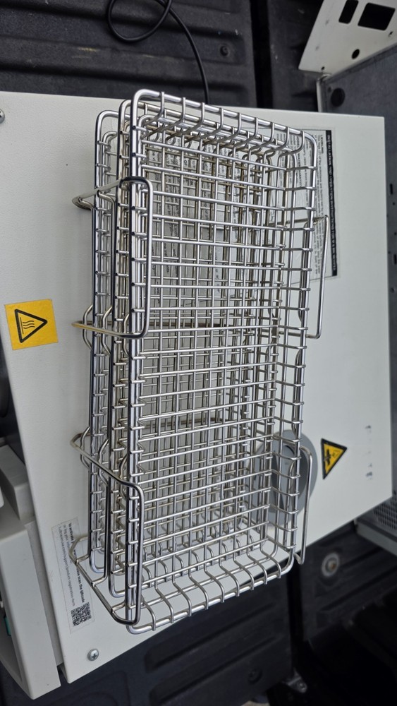 Tuttnauer ValueKlave Manual Autoclave