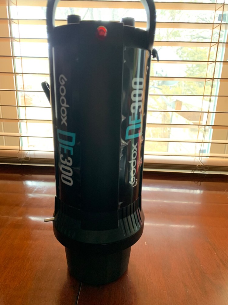 godox de300 studio flash