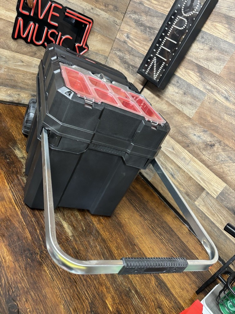 Keter Masterloader Resin Rolling Tool Box with Masterloader