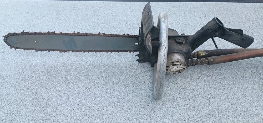STANLEY Hydraulic Chainsaw 16" Model CS05