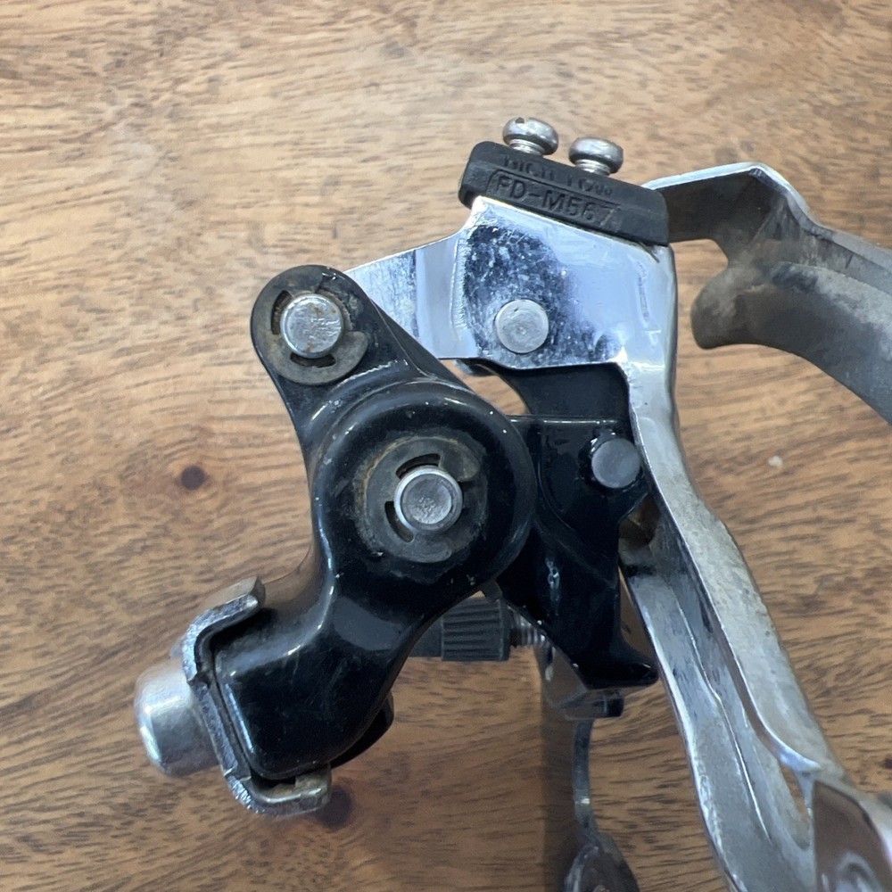 Shimano LX FD-M567 3x8s Front Derailleur MTB E-Type BB Mount Top Pull