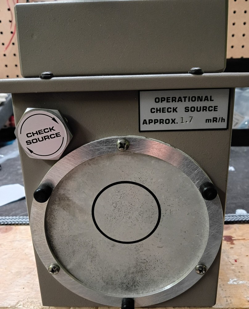 VICTOREEN 440RF/D Radiation Tester Meter