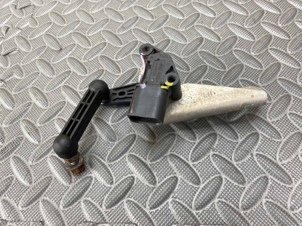 Tesla Model S Height Level Sensor Front Left 1027941-00-A
