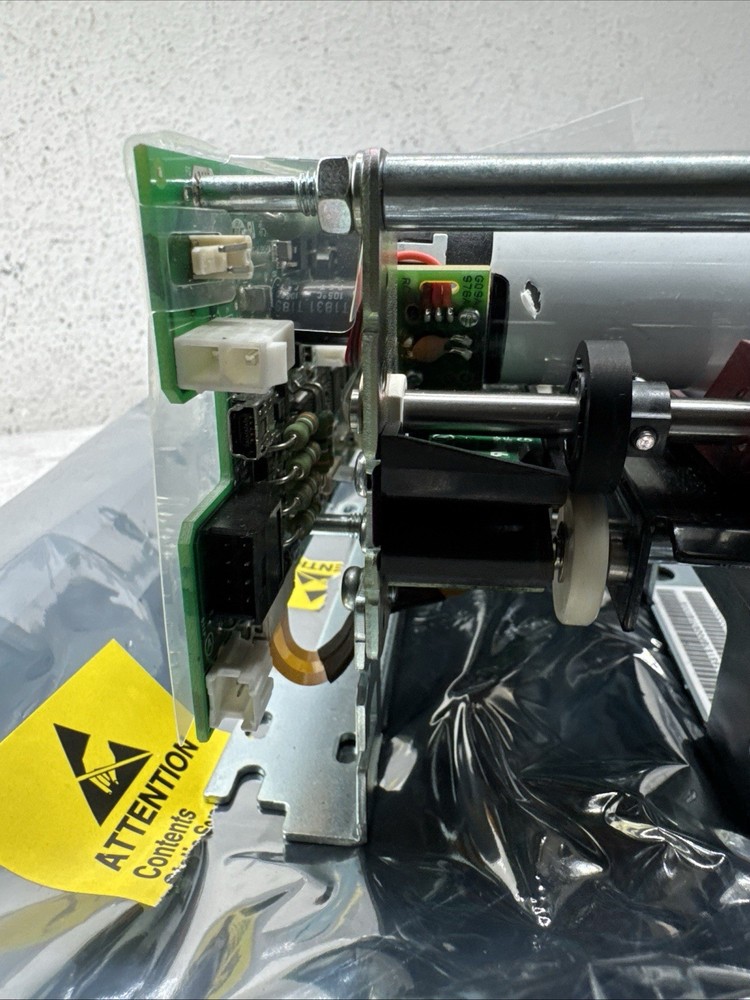 NCR Motorized Card Reader Track2 + w Std Shutter Model No 445-0765157A