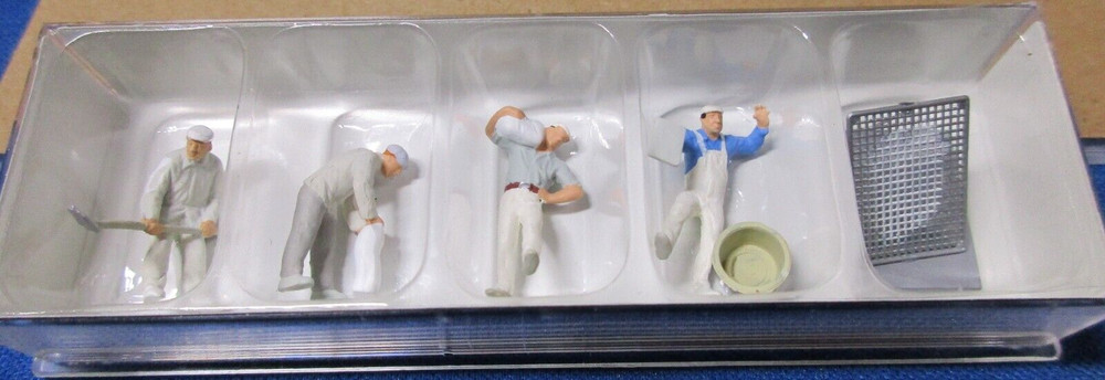Preiser (HO 1:87) Plastering Crew w/Accessories #10654