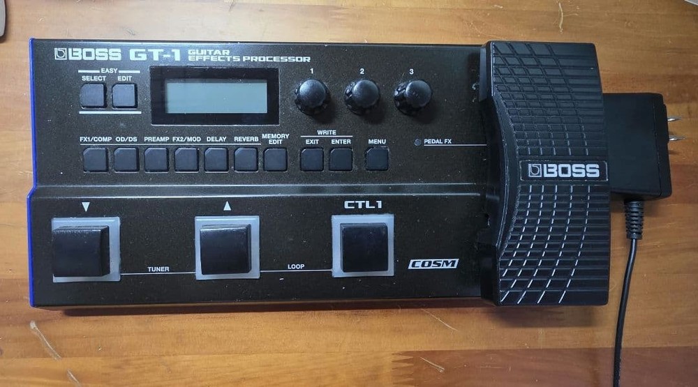 BOSS GT-1 548034