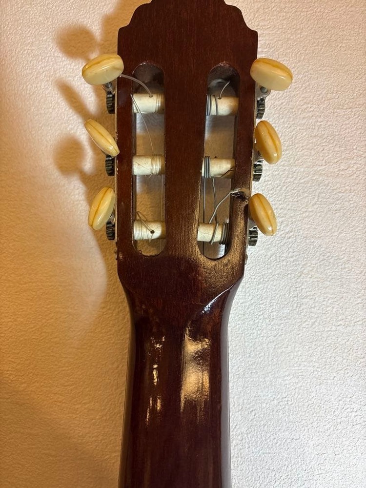 ALVAREZ Japan Made Classical Guitar with Hard Case