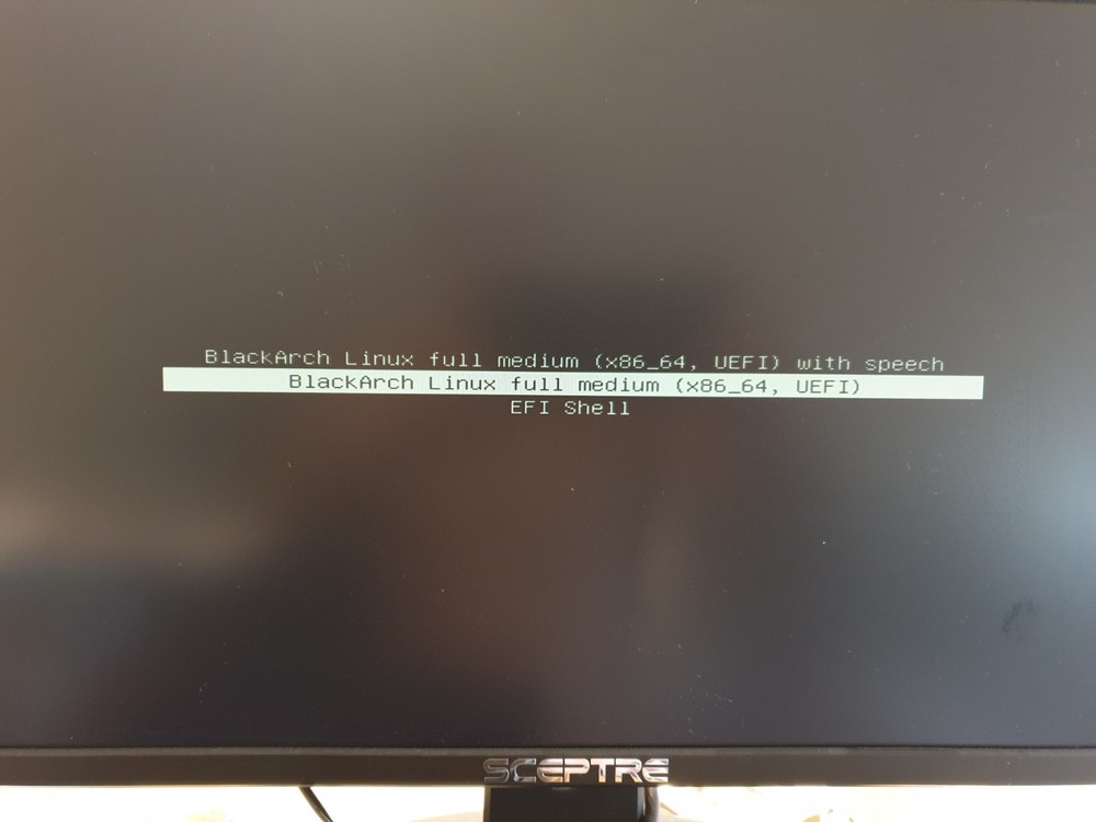 Linux BlackArch Full 2023.04 64-bit, Bootable Live and Install USB Flash Drive