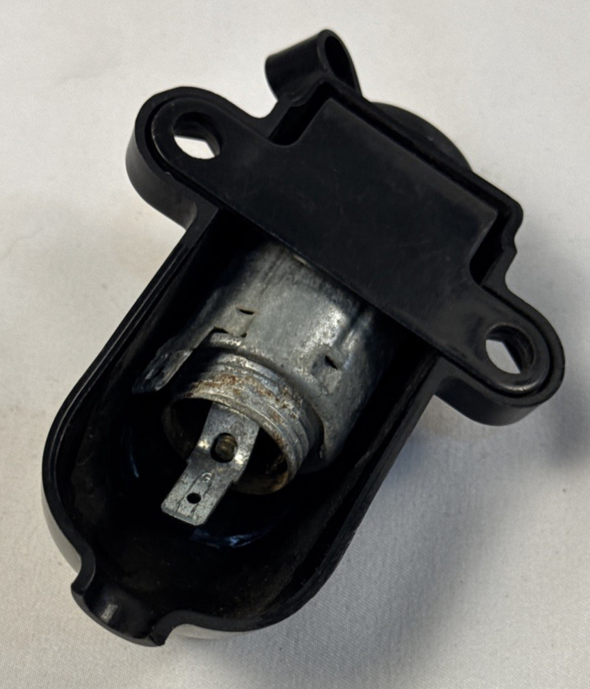 HARLEY DAVIDSON GENUINE 12V CIGARETTE LIGHTER POWER OUTLET SOCKET ASSEMBLY