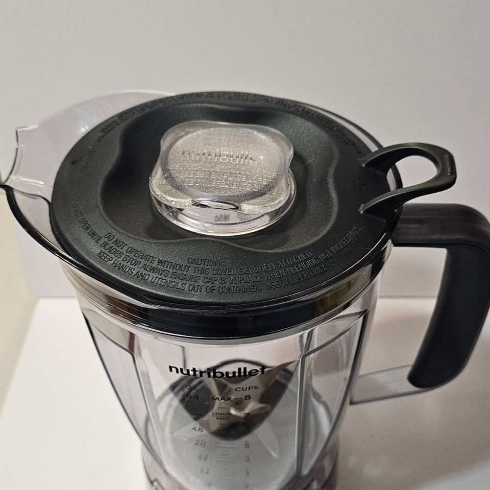 NutriBullet Blender Replacement 64oz 8-Cup Pitcher with Lid and Blade EUC
