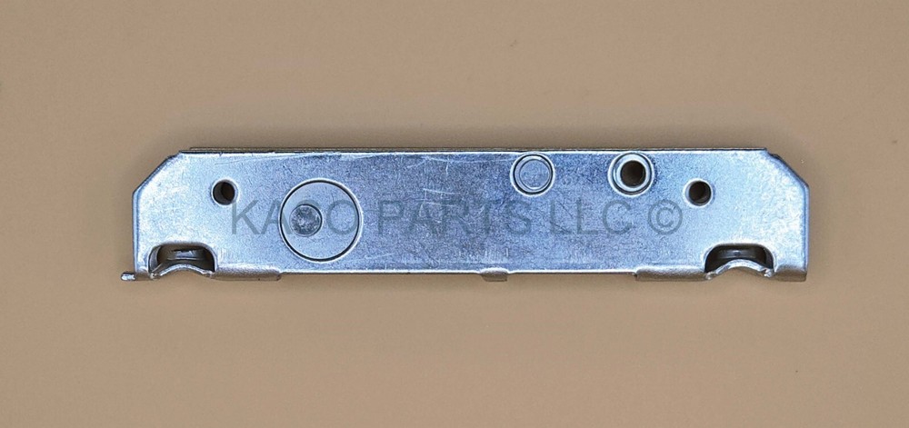 DOOR HINGE RECEPTACLE 73001063