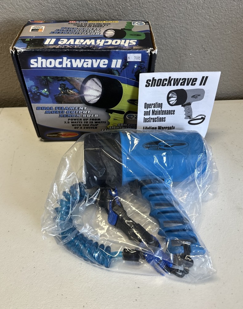 Waterproof Divers Flashlight Princeton Tec Shockwave II Blue Dive Light