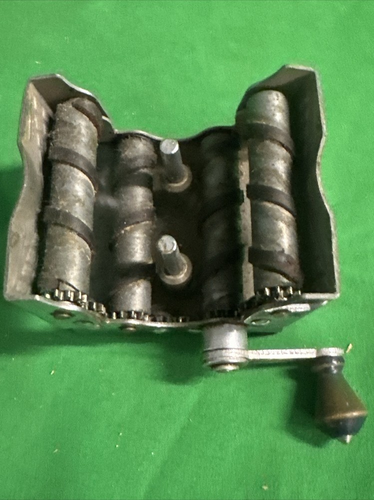 Vintage Precision Blue Beard Stropper Sharpens Razor Blades Art Deco