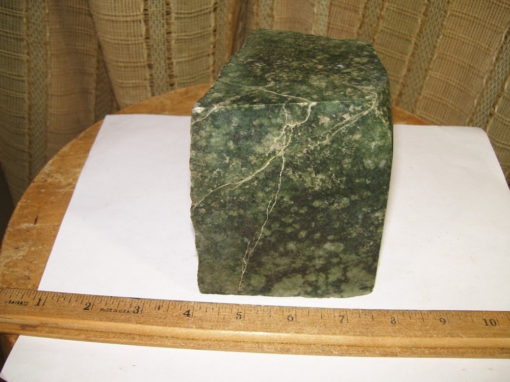 Wyoming Emerald Green Snowflake Jade Rough