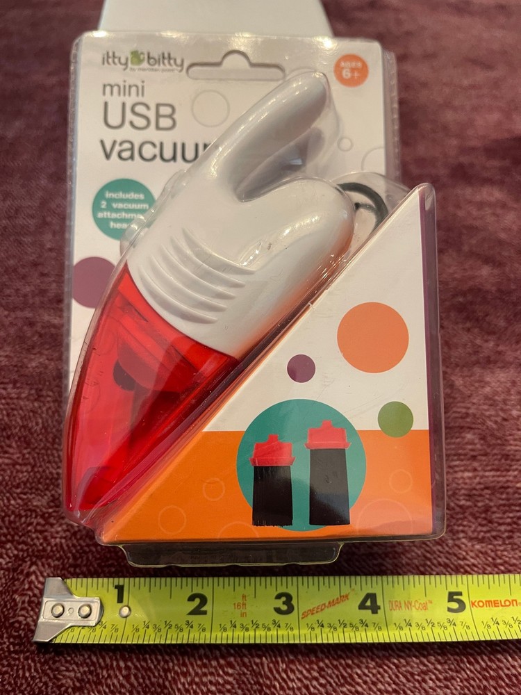 Itty bitty Mini USB Computer Keyboard Vacuum w/ 2 vacuum Heads Extra Long Cable