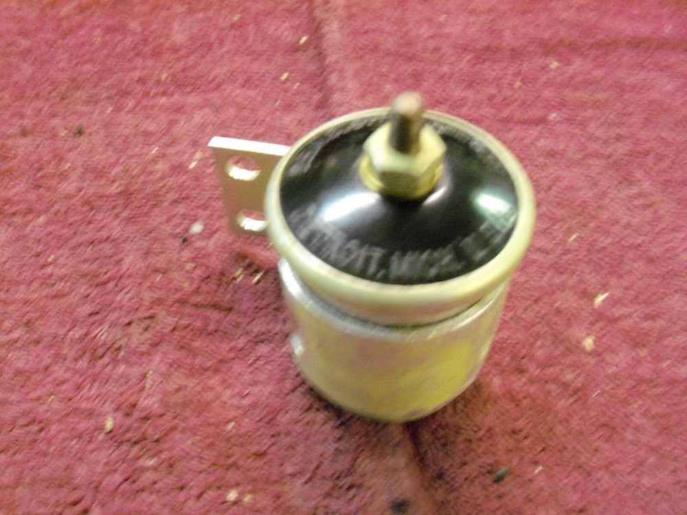 Vintage NOS DSM External Universal Ignition Condenser, 424 BT