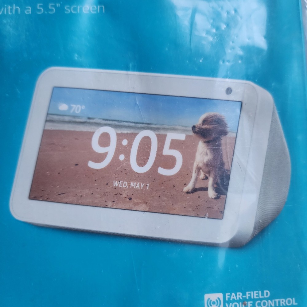 New Amazon Echoshow 5 - Compact 5.5" Screen WHITE