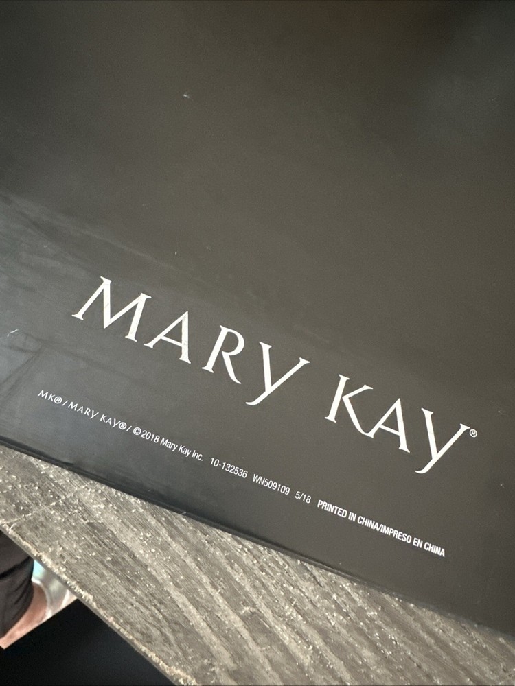 MARY KAY Multi Print Floral 3-Ring Binder PreOwned