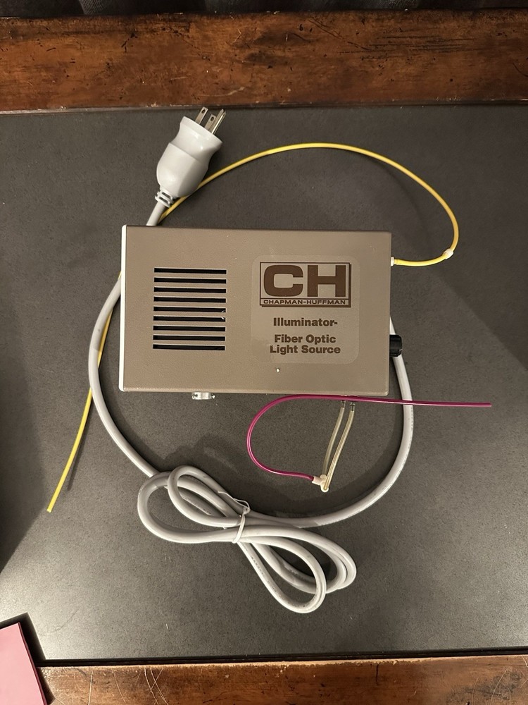 CH Illuminator- Fiber Optic Light Source For Doctors or Dentists Office